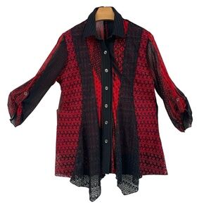 CALEOOA Red Black Mixed medis Lacey Asymmetrica  Artsy Sassy top Shirt‎ Large